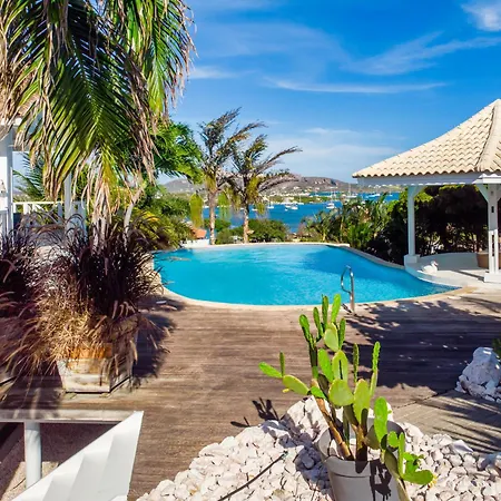 Majestic Villa With Great Views Of Spanish Water